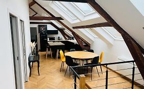 Elegant T4 Centre Reims/Parking Prive